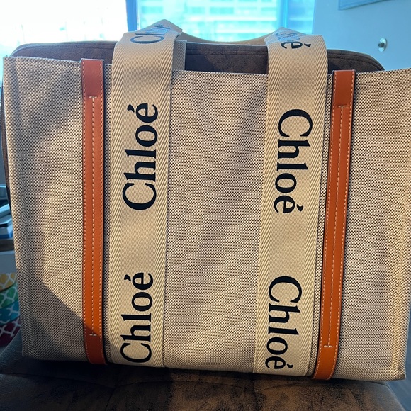 Chloe Medium Woody Tote - Picture 2 of 9